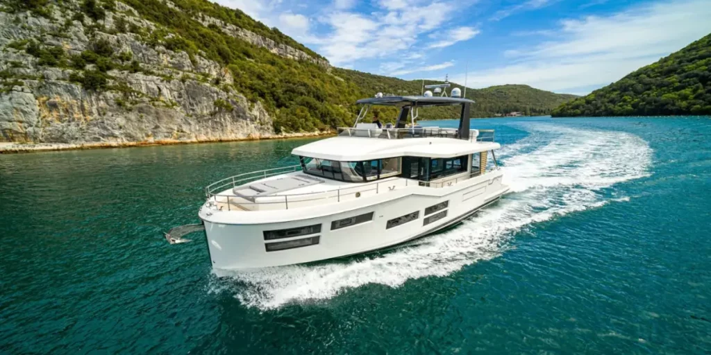 Beneteau Grand Trawler 62