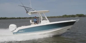 Boston Whaler 230 Outrage 3